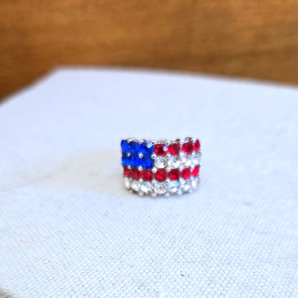 Patriotic American Flag Rhinestone Ring Adjustable Size - Picture 1 of 5